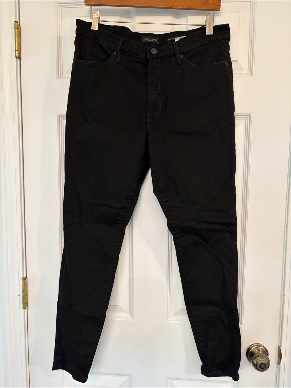 Banana Republic NWOT high rise Black Slim Jeans - Classic Everyday Style